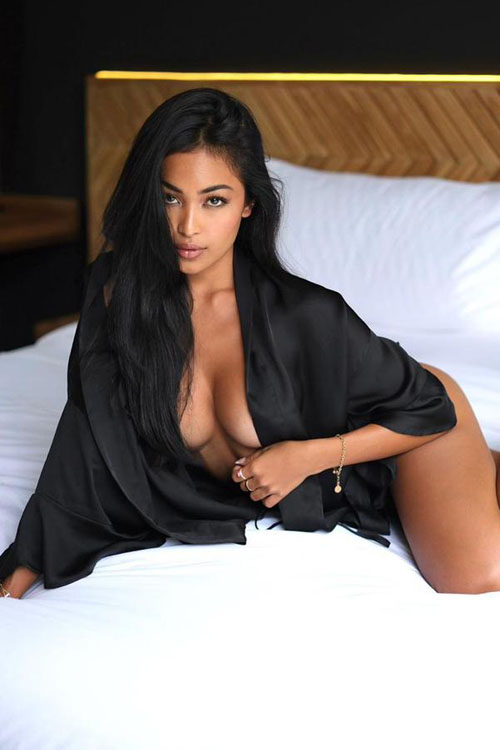 Escort - MELANY - Ibiza Tops